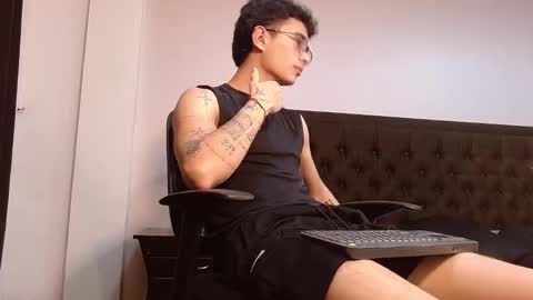 jaico_santos online show from October 6, 10:58 pm