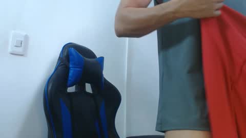 Hi guys im new 3 online show from March 5, 10:17 pm