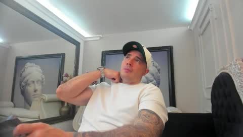 jakestone_1 online show from January 17, 2:47 am