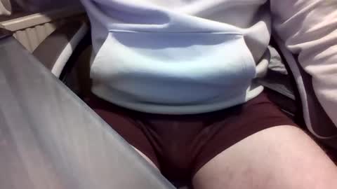 jakieg010 online show from April 18, 3:41 am