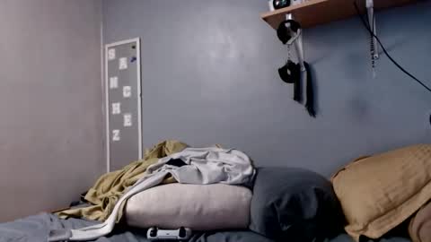 what you in too online show from April 12, 5:09 am