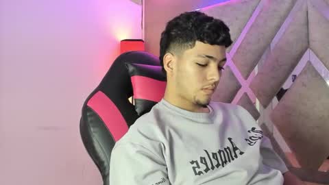 James Hill online show from November 6, 4:37 am