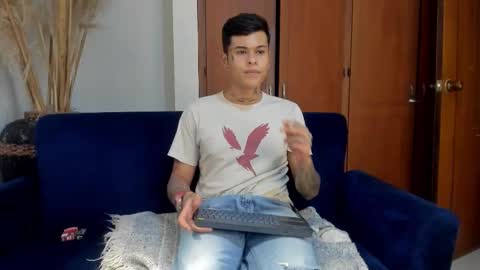 Jamesinked  online show from November 23, 12:32 am