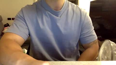 jamesmo820913 online show from February 1, 2:05 pm