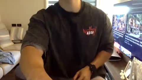 jamesmo820913 online show from November 15, 7:43 am