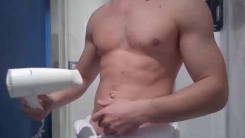 jamesragnarson2 online show from April 12, 4:19 pm