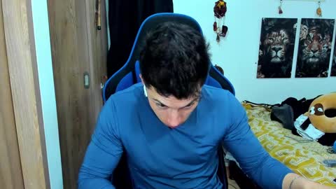 Javier online show from December 23, 2:35 am