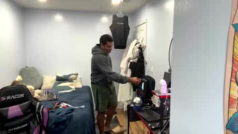 javiSdick online show from October 13, 4:35 pm