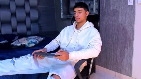 jaze_bradley online show from January 15, 11:47 am