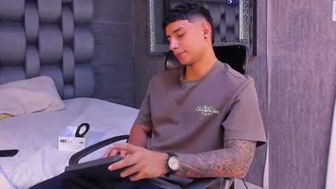 jaze_bradley online show from November 12, 11:49 am