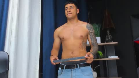 jaze_bradley online show from December 17, 12:12 pm