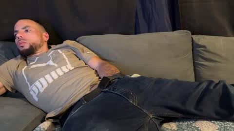 JcMax305 online show from February 20, 8:05 am