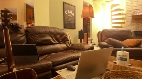 JDinEuless online show from October 3, 4:23 pm