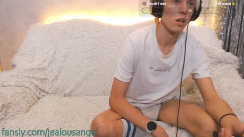 Snapshot of jealousangel chatting on January 12, 6:59 pm Angel online show from January 12, 6:59 pm