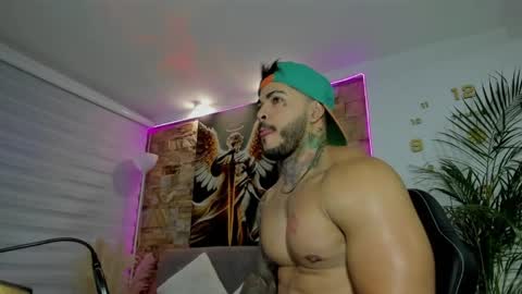 Jean  axelcrow       Modelo Independiente online show from April 29, 6:18 am