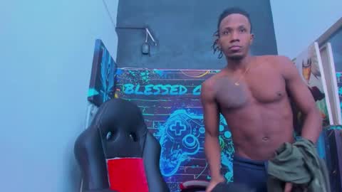 jeanpieroo26 online show from February 16, 7:34 pm