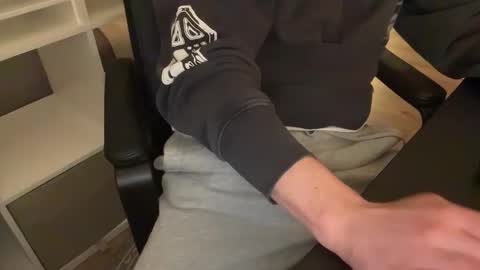 JensJizzz online show from March 21, 7:40 pm