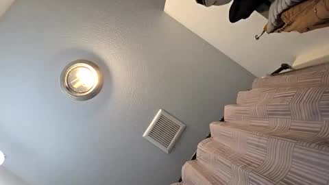 Lous online show from April 26, 10:28 pm