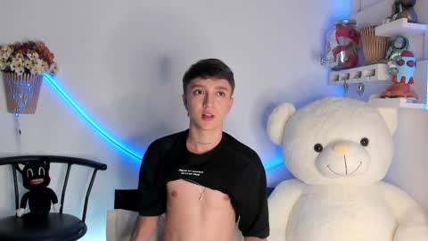 jero independent model online show from April 2, 4:43 am