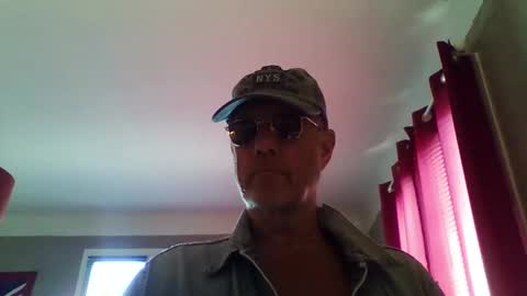 jerflor online show from April 21, 11:49 am