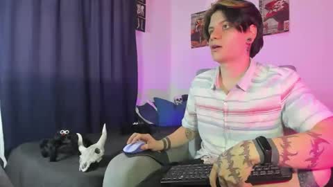 Angelo online show from October 28, 6:54 pm