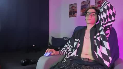 Angelo online show from October 9, 2:16 am