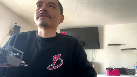 Hungjessy online show from January 31, 5:10 pm