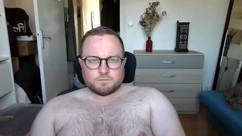 jeuneloup92 online show from March 19, 4:54 pm