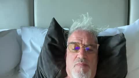 jewlronny online show from April 1, 12:40 pm