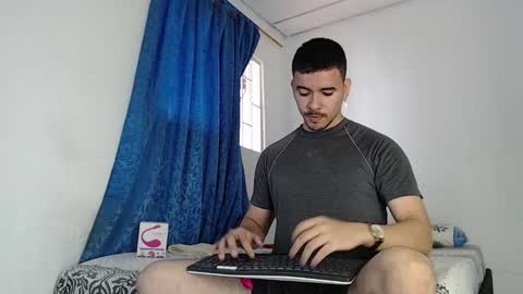 Juan David online show from November 3, 1:24 pm