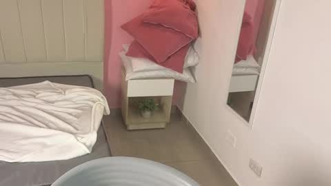 Jhan online show from March 21, 12:20 pm