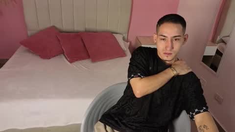 Jhan online show from March 24, 2:11 pm