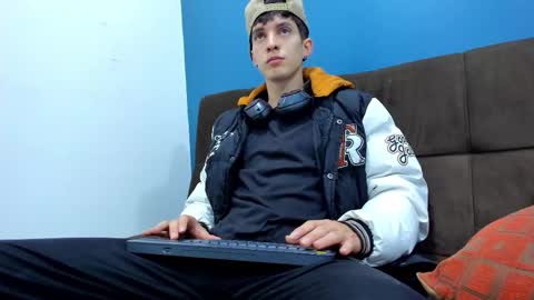 Jheampiero online show from February 2, 8:50 pm