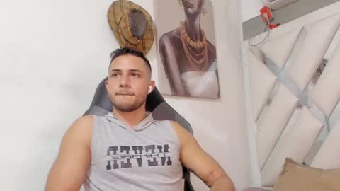 Snapshot of jhonny_flames7 chatting on January 5, 3:32 am jhonny online show from January 5, 3:32 am