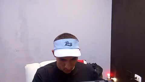 jhonny_thes28 online show from January 6, 1:42 am