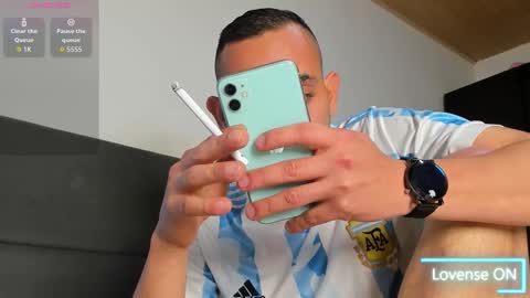 Jhony Alzate online show from March 5, 3:25 am