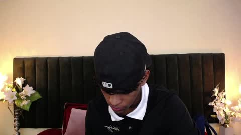 jhos online show from April 7, 1:44 pm