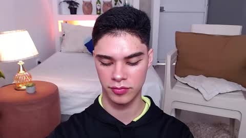 Jhuan Nhez online show from November 15, 1:57 pm