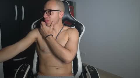 Jhx online show from February 12, 10:49 pm