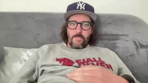 Snapshot of jimboo400 chatting on October 13, 12:33 pm jimboo400 online show from October 13, 12:33 pm