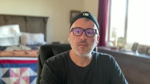 Dad of Three online show from December 14, 4:09 pm