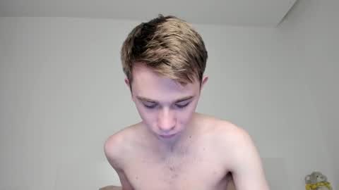 Snapshot of jimyti_bad_boy chatting on January 22, 5:05 am jimyti_bad_boy online show from January 22, 5:05 am