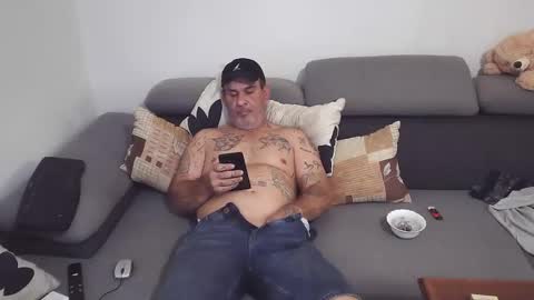 jirkasoukr online show from November 12, 12:11 pm