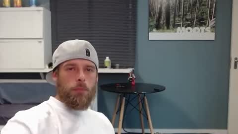 JamesJan van Rebel online show from January 11, 5:11 am