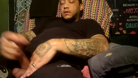 1Shot online show from December 8, 1:02 am