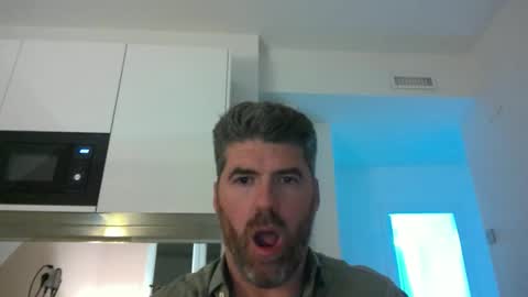 joaquinix123 online show from May 4, 11:39 pm