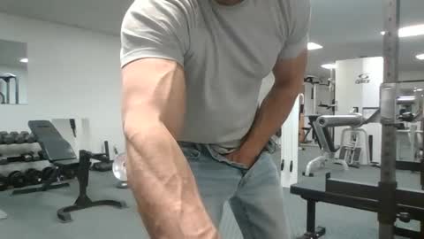 joe_smith5679 online show from December 19, 9:12 pm