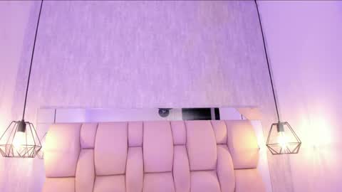 Johan  online show from April 7, 11:43 am