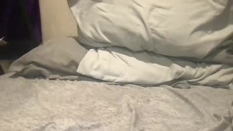 john21212621 online show from February 9, 9:16 am