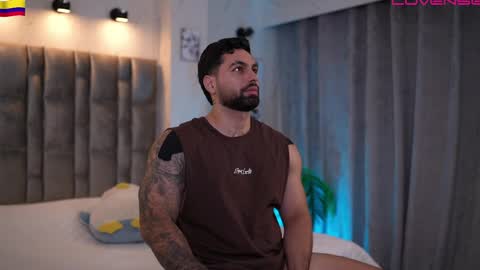 john online show from April 17, 11:07 pm